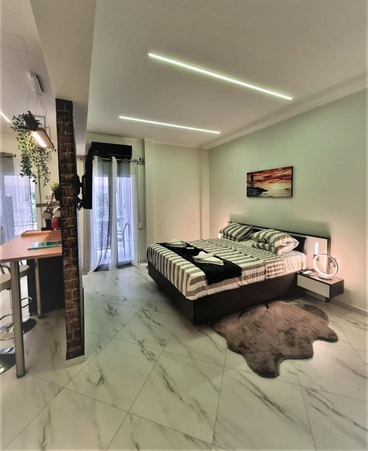 Romantic Deluxe Svite Wise Jacuzzi And Sauna Athens Luaran gambar