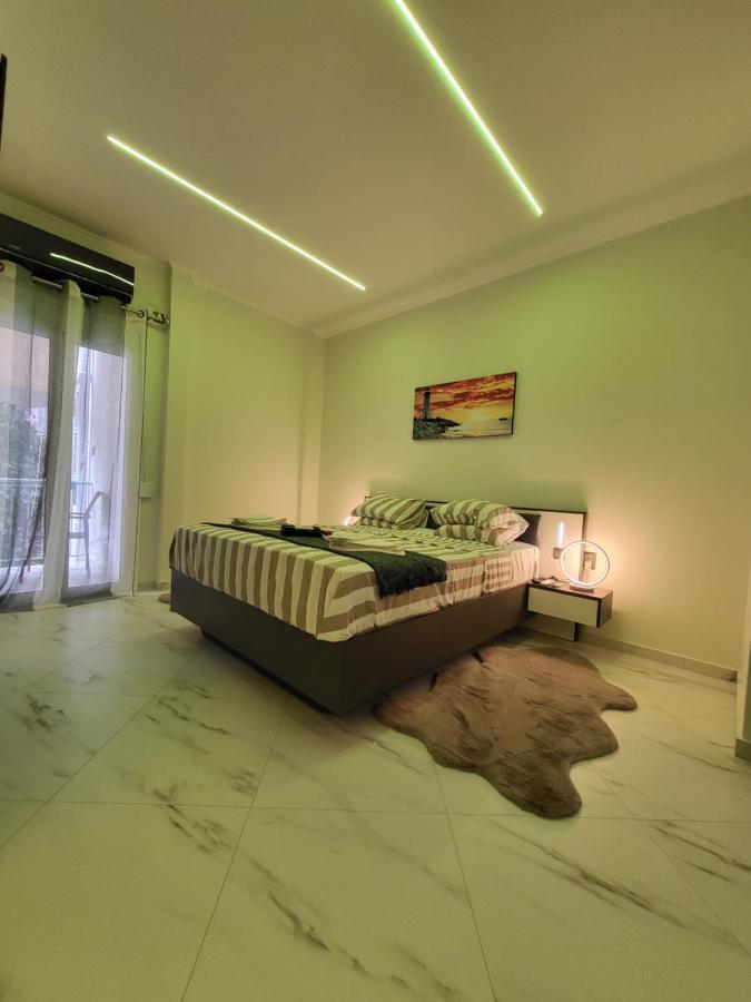 Romantic Deluxe Svite Wise Jacuzzi And Sauna Athens Luaran gambar