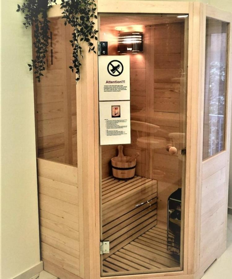 Romantic Deluxe Svite Wise Jacuzzi And Sauna Athens Luaran gambar