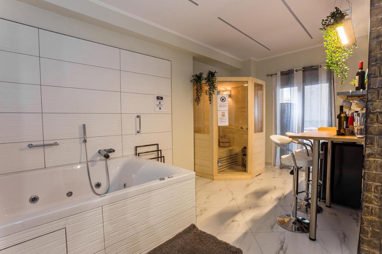 Romantic Deluxe Svite Wise Jacuzzi And Sauna Athens Luaran gambar
